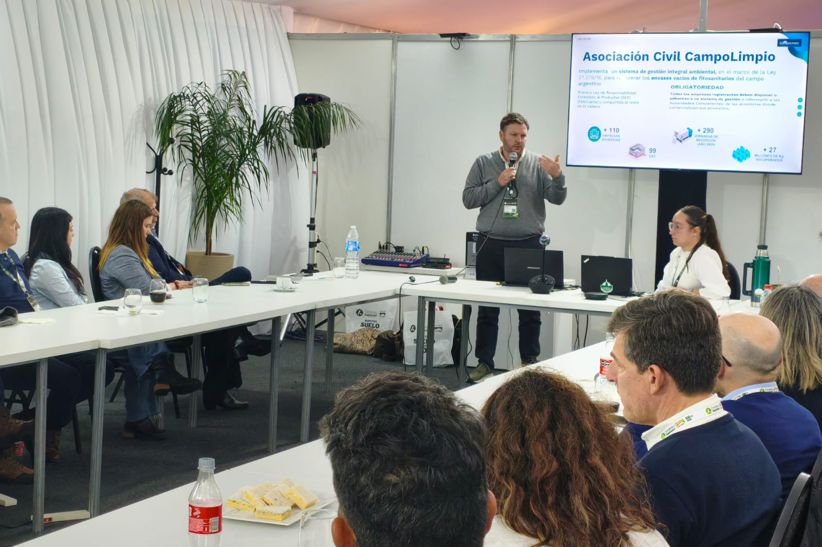 foto jornadas de recepcion de envases vacios y concientizacion